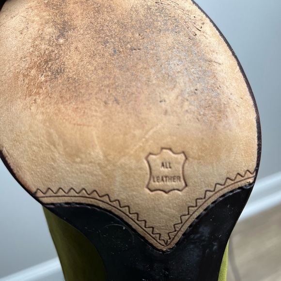 Women’s size 10 genuine leather Vince Camuto boots - Picture 5 of 5